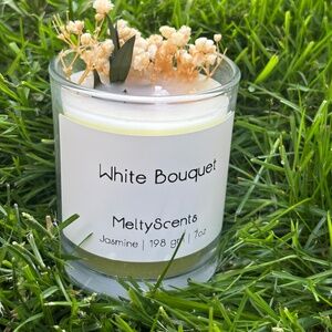 White Bouquet-Jasmine Scented original Flower Candle